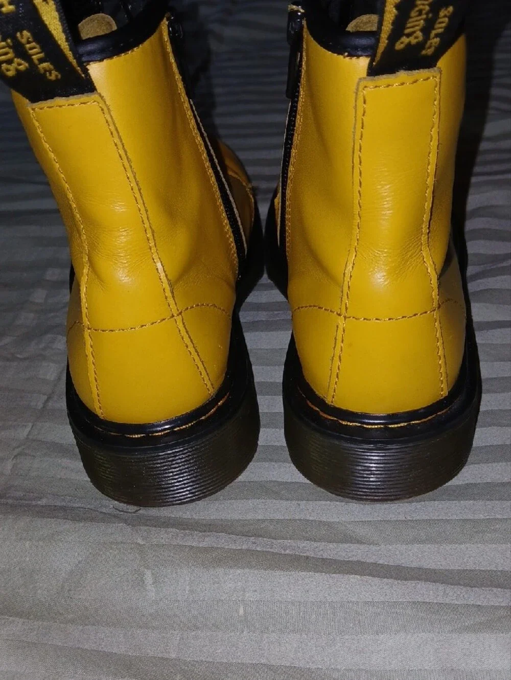 Dr Martens Junior Yellow Leather Lace-Up Combat Boots Sz: 3